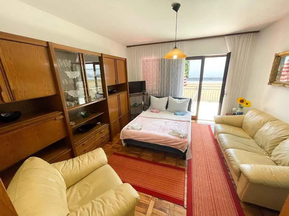 Apartment In Jadranovo 41878